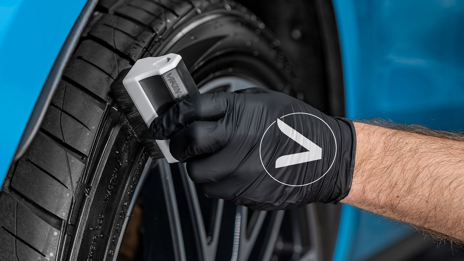 V+ Tire Shine Applicator Brush