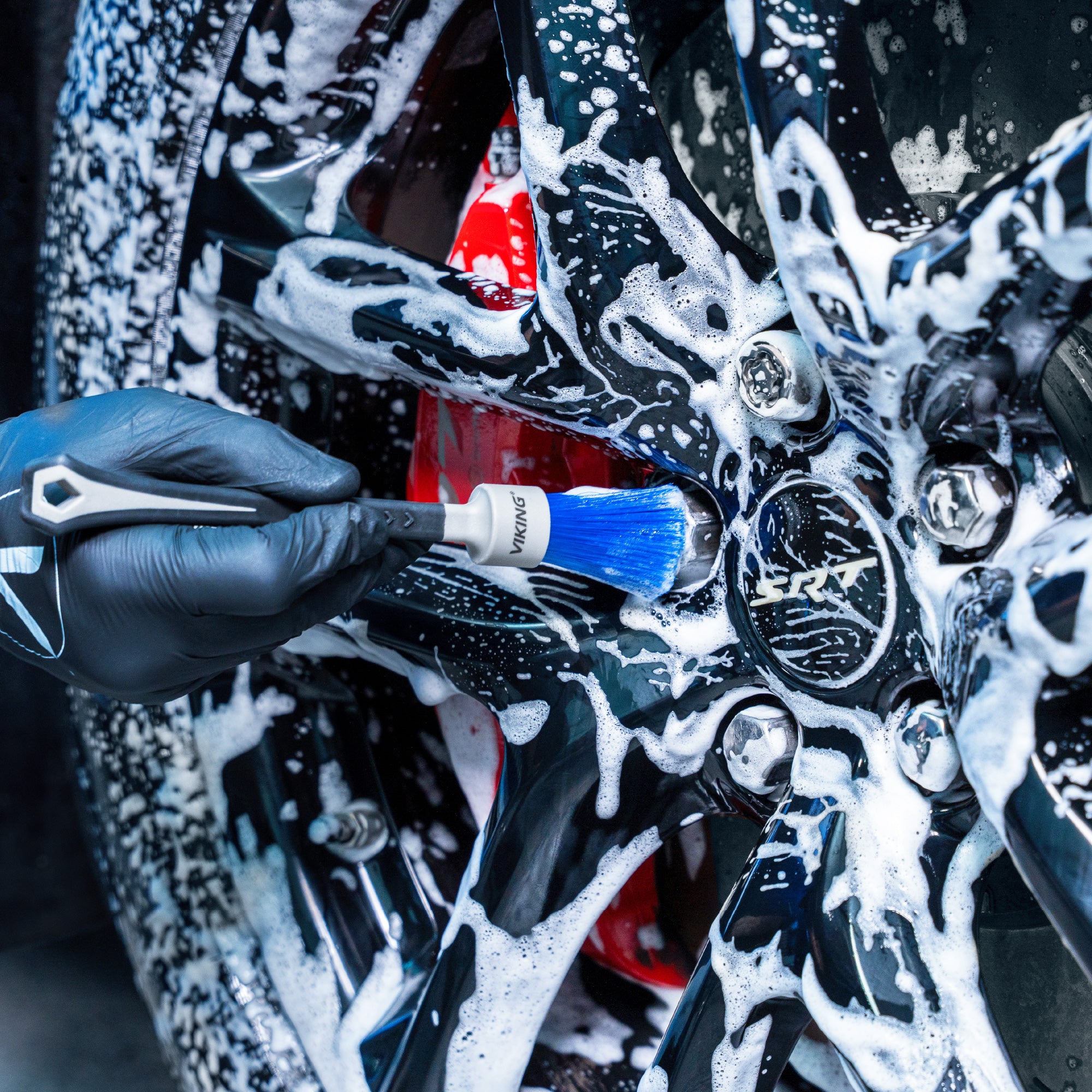 Lug Nut Brush