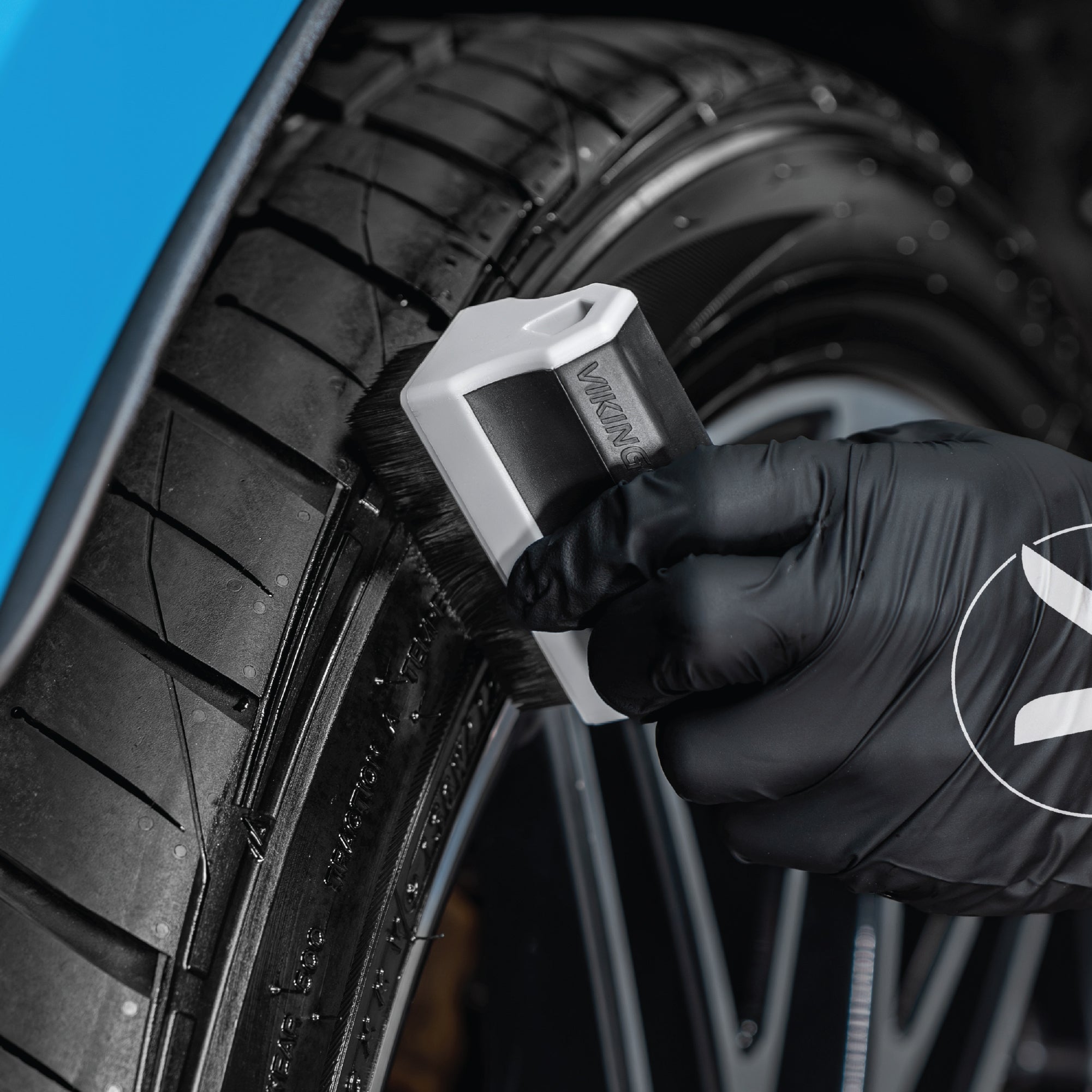 V+ Tire Shine Applicator Brush