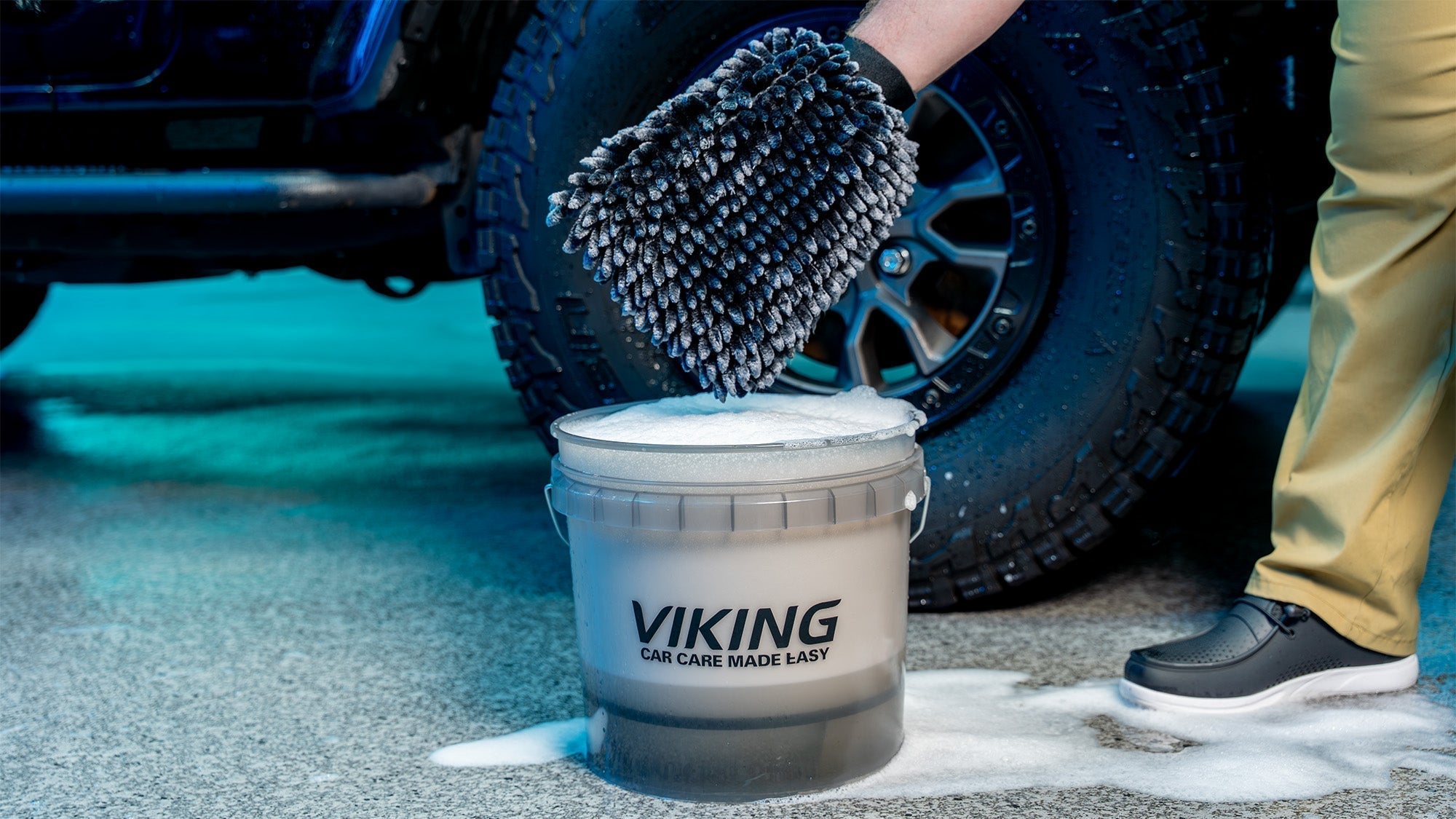 1‑Bucket vs 2‑Bucket Car Wash Method: Which One Is Right for Your Paint?