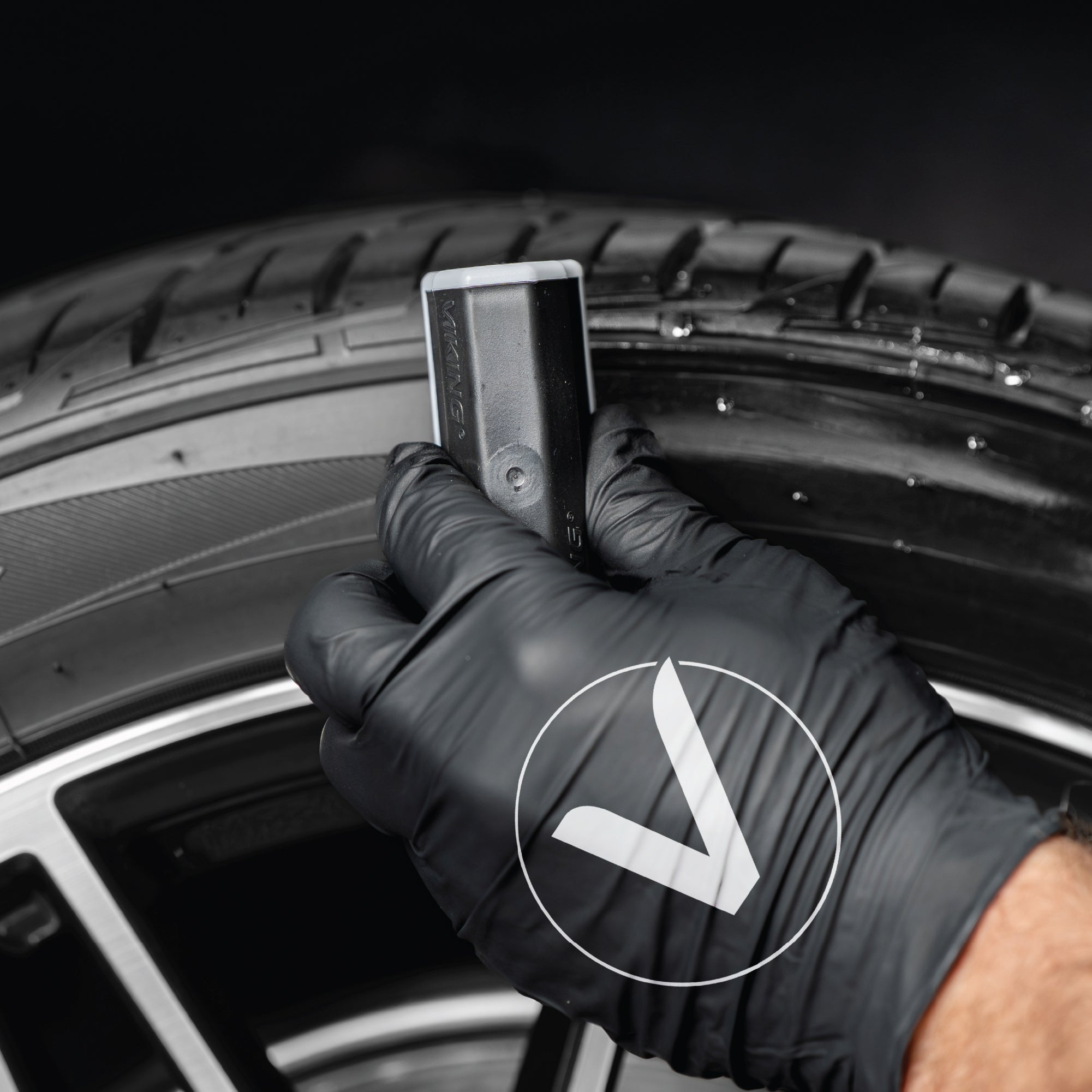 V+ Tire Shine Applicator Brush