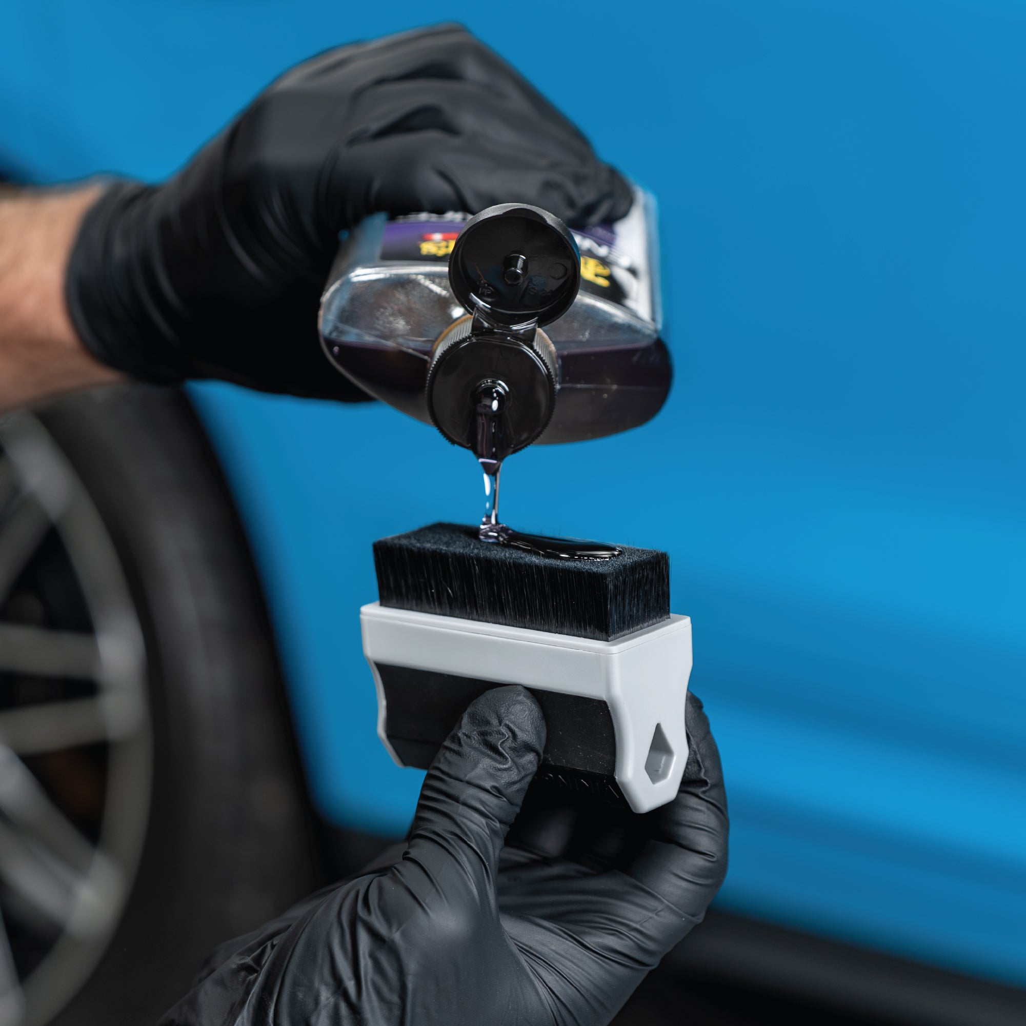 V+ Tire Shine Applicator Brush